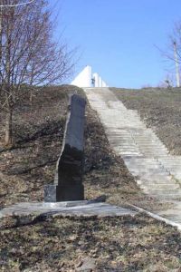 monumento_a_la_noche_de_chernobyl.jpg